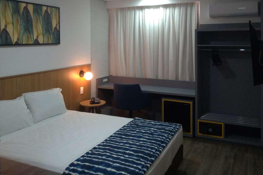 Days Inn By Wyndham Cascavel Cascavel  Room photo